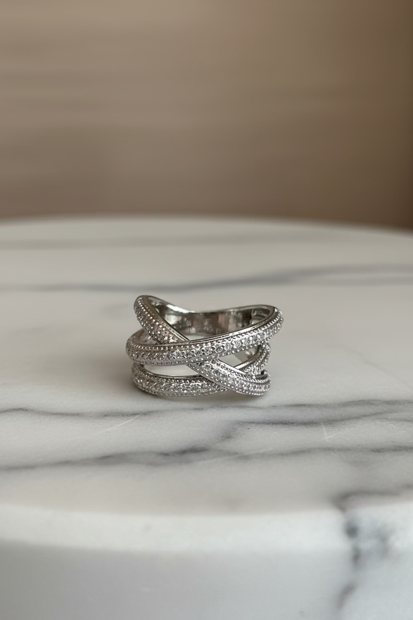 Anillo cruzado brillo