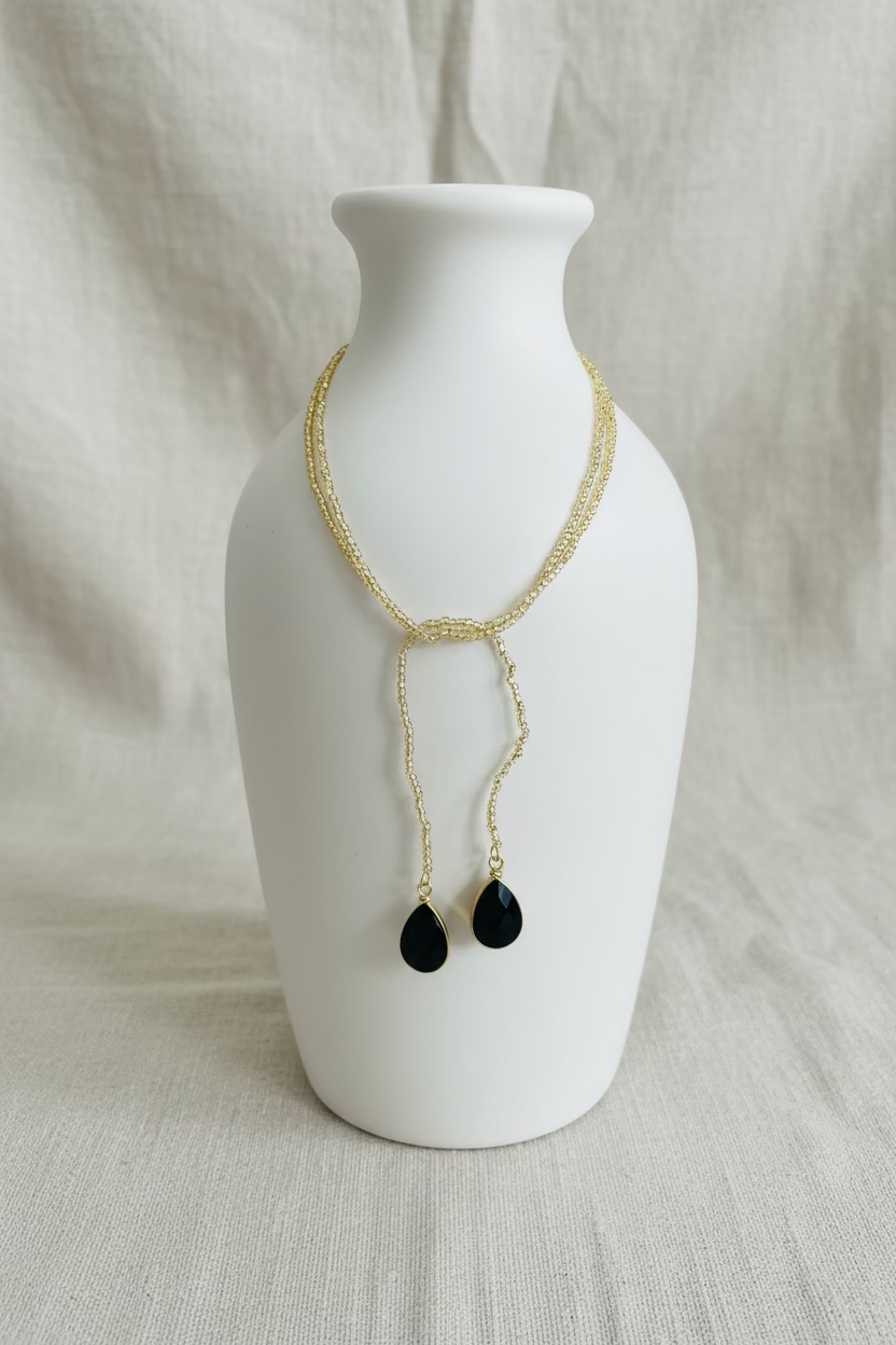 NEW IN! Collar vueltas piedra negra