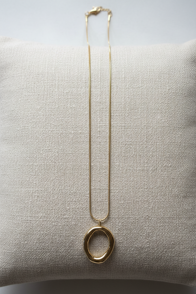 NEW IN! Collar con detalle circular