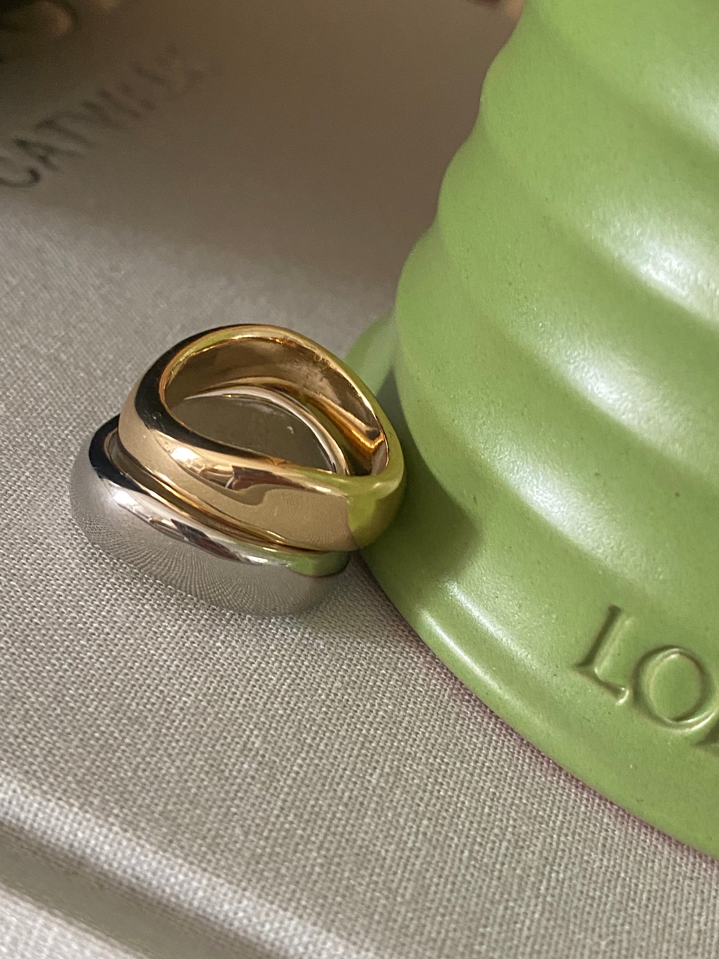Doble anillo dorado y plateado