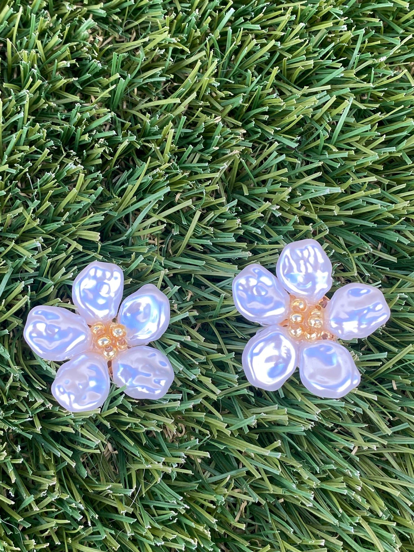 Pendientes flor perlados
