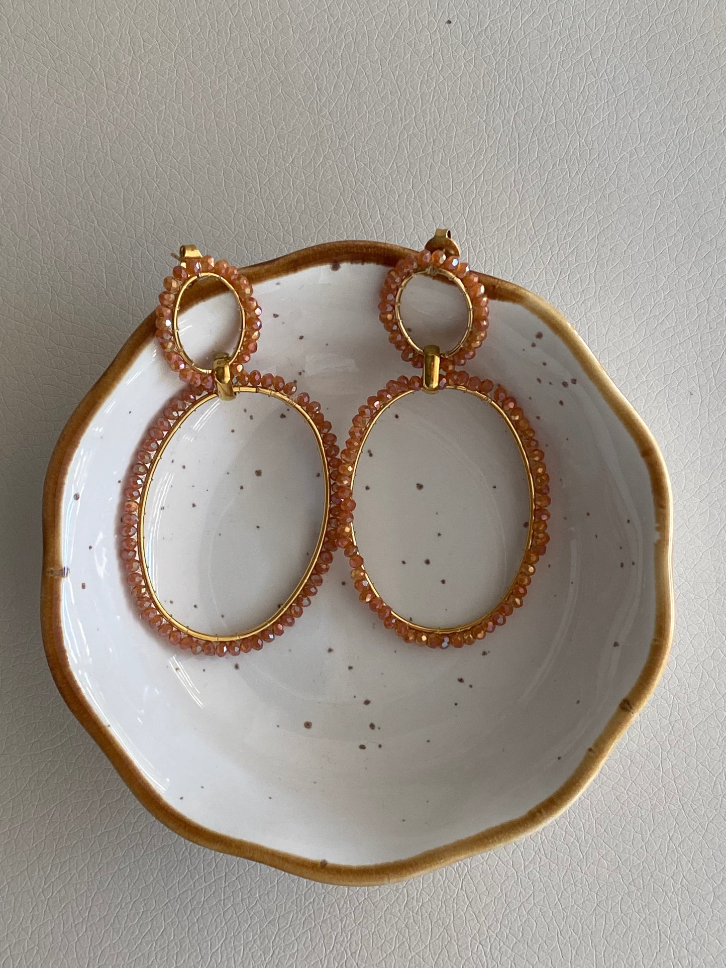 Pendientes cuentas naranjas