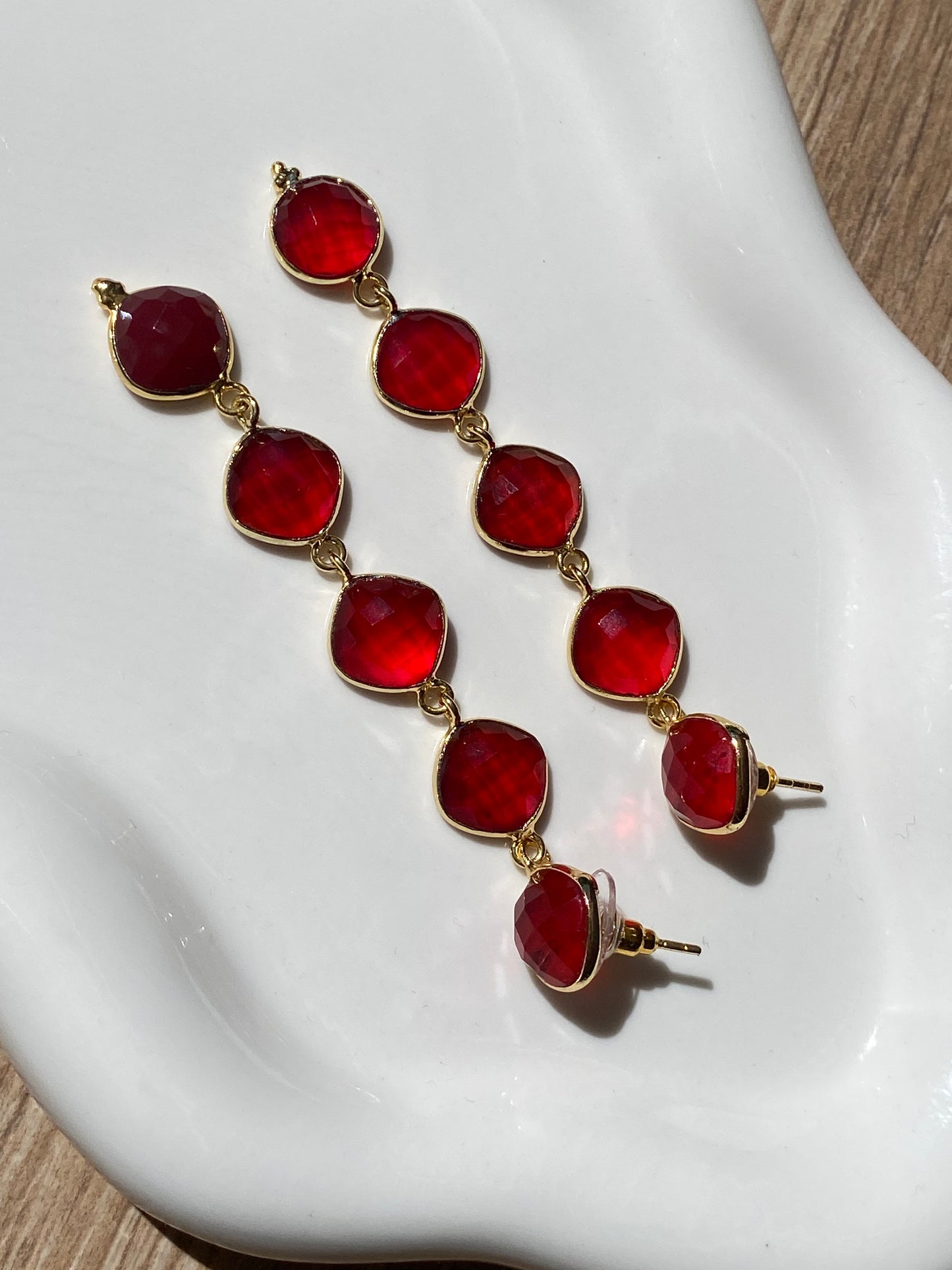 Pendientes largos piedras rojas