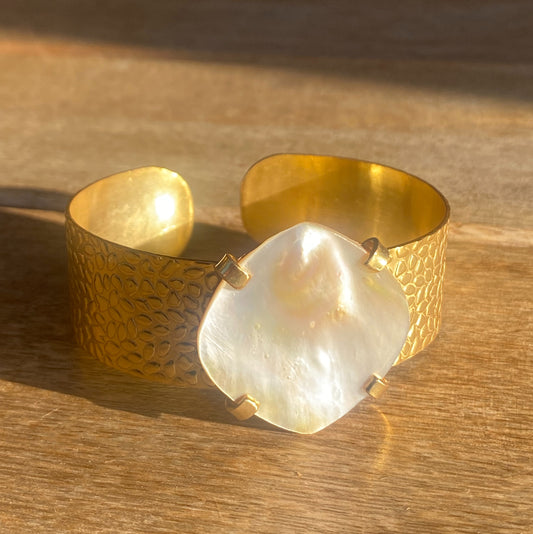 Brazalete con nácar