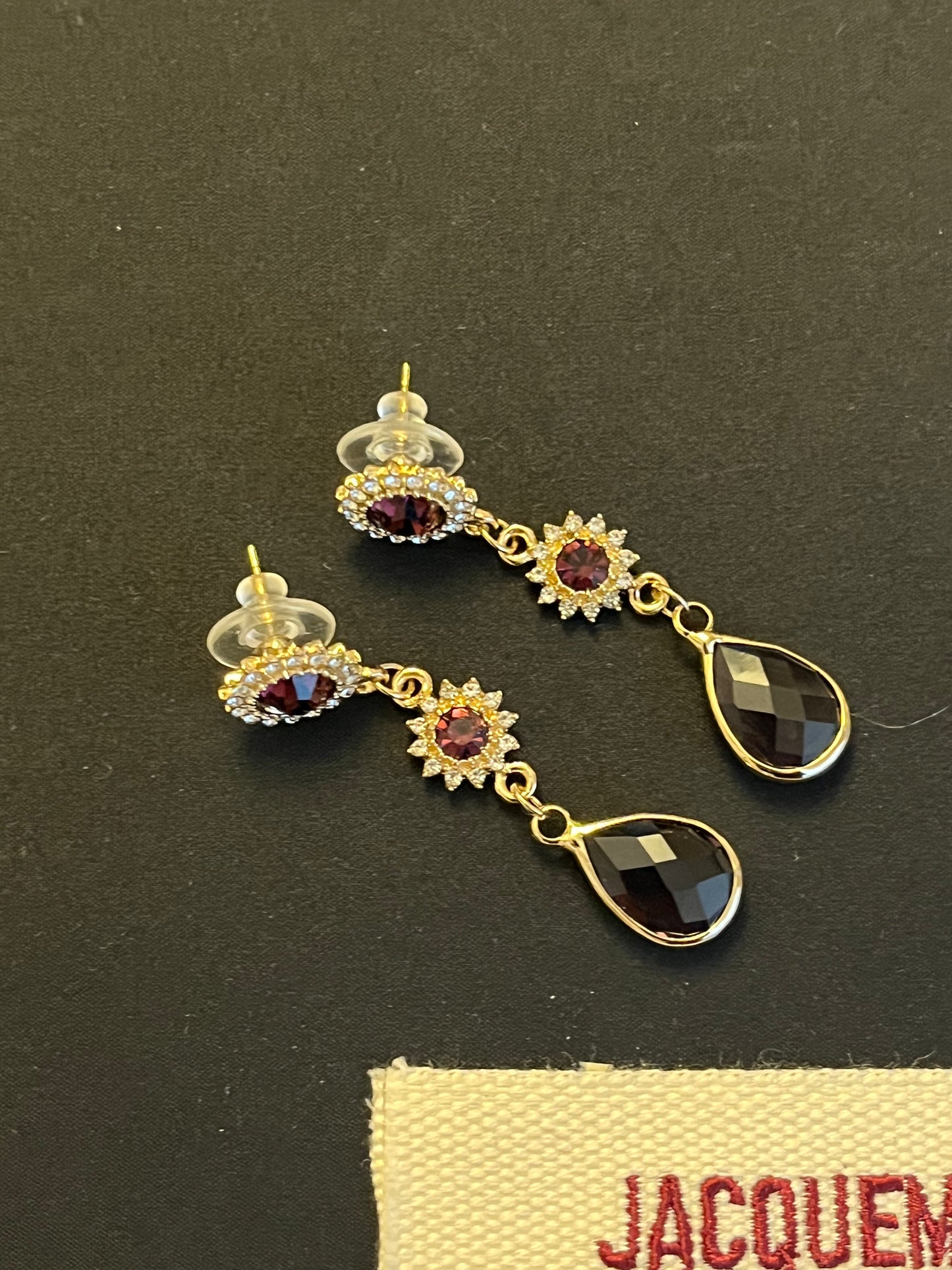Pendientes circonitas burdeos