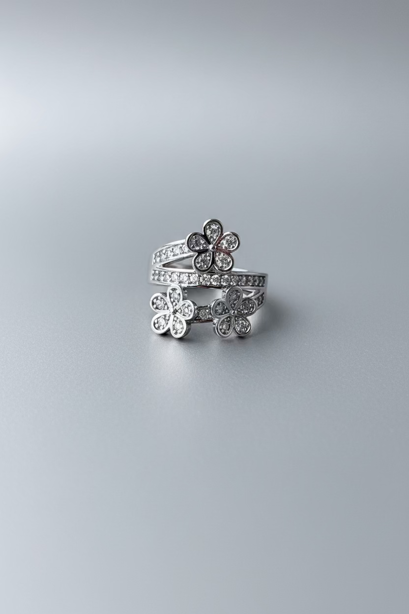 NEW IN! Anillo tres flores