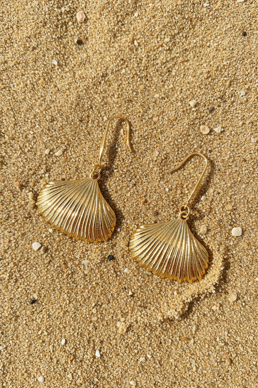 NEW IN! Pendientes concha