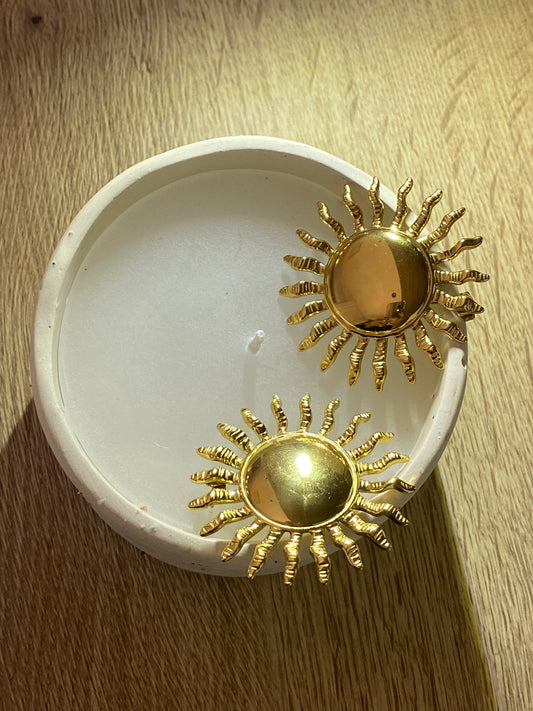 Pendientes dorados Sol