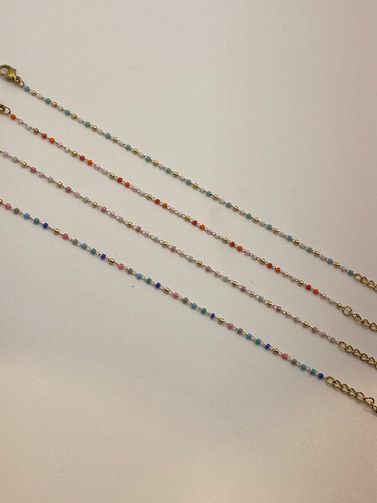 Thin bracelets in various colors
