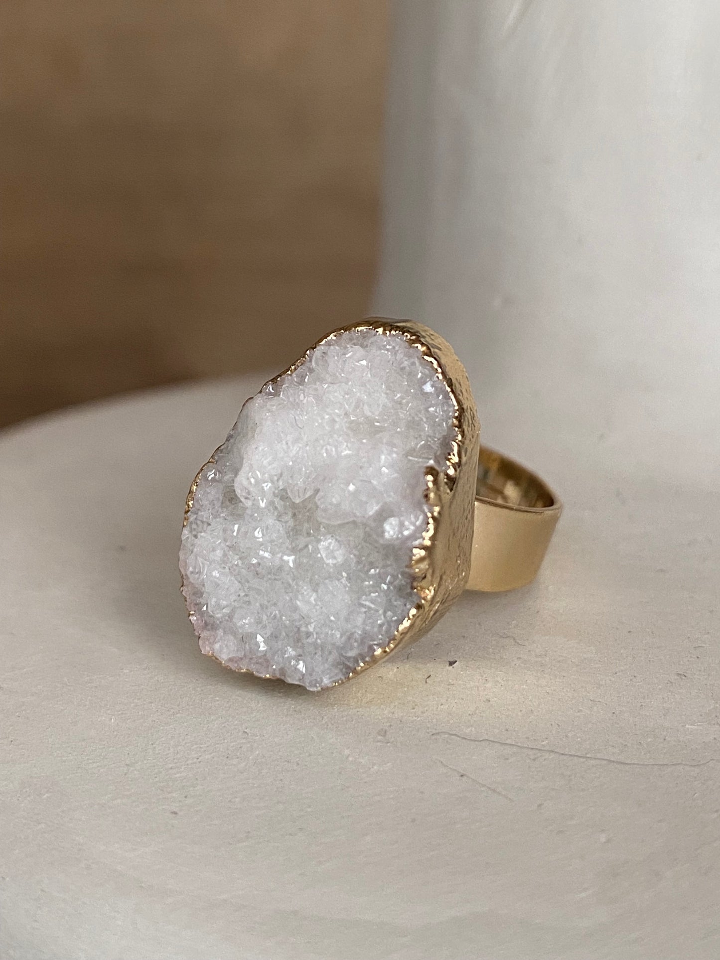 Anillo piedras naturales irregulares