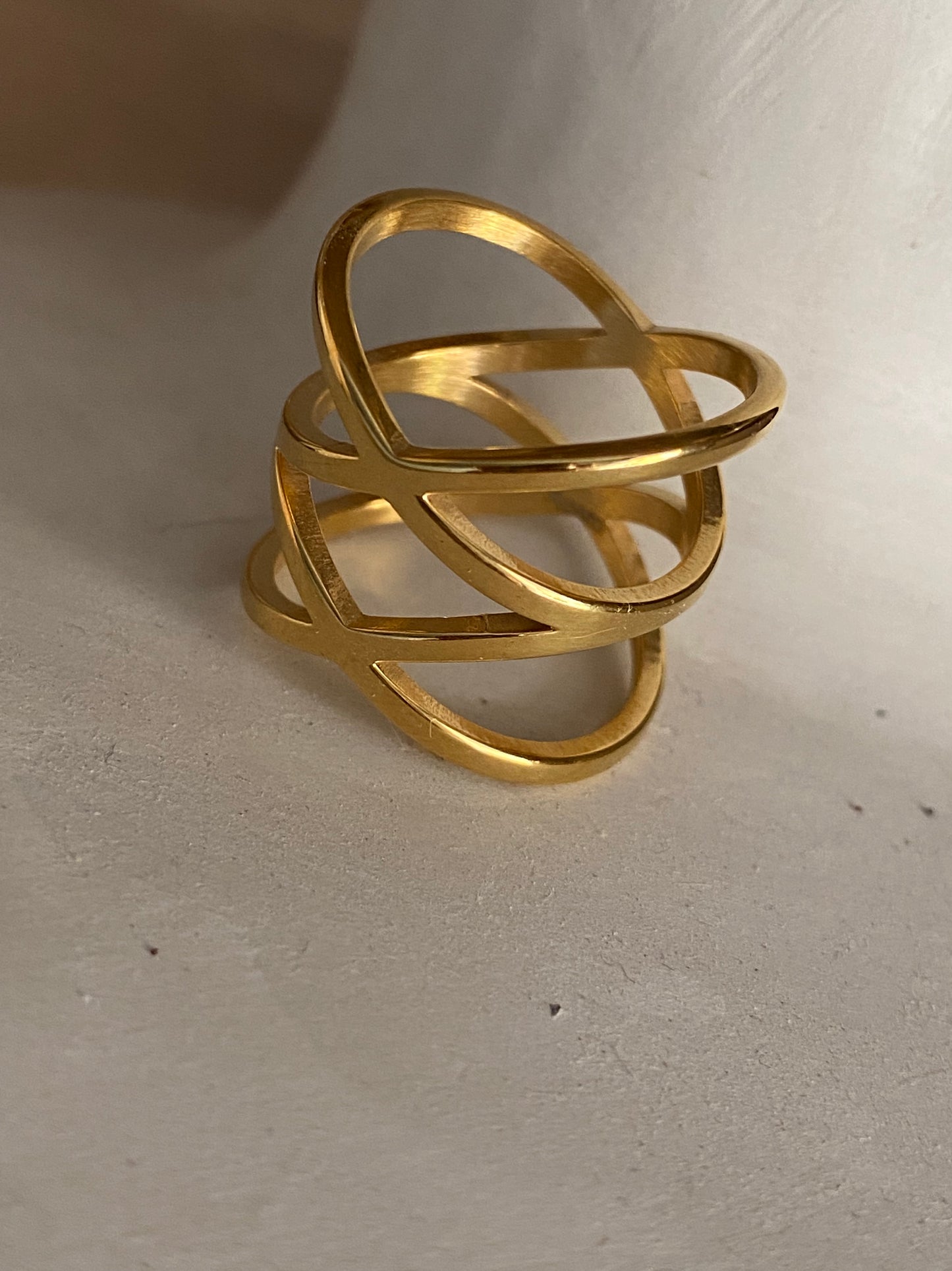 Anillo doble cruzado