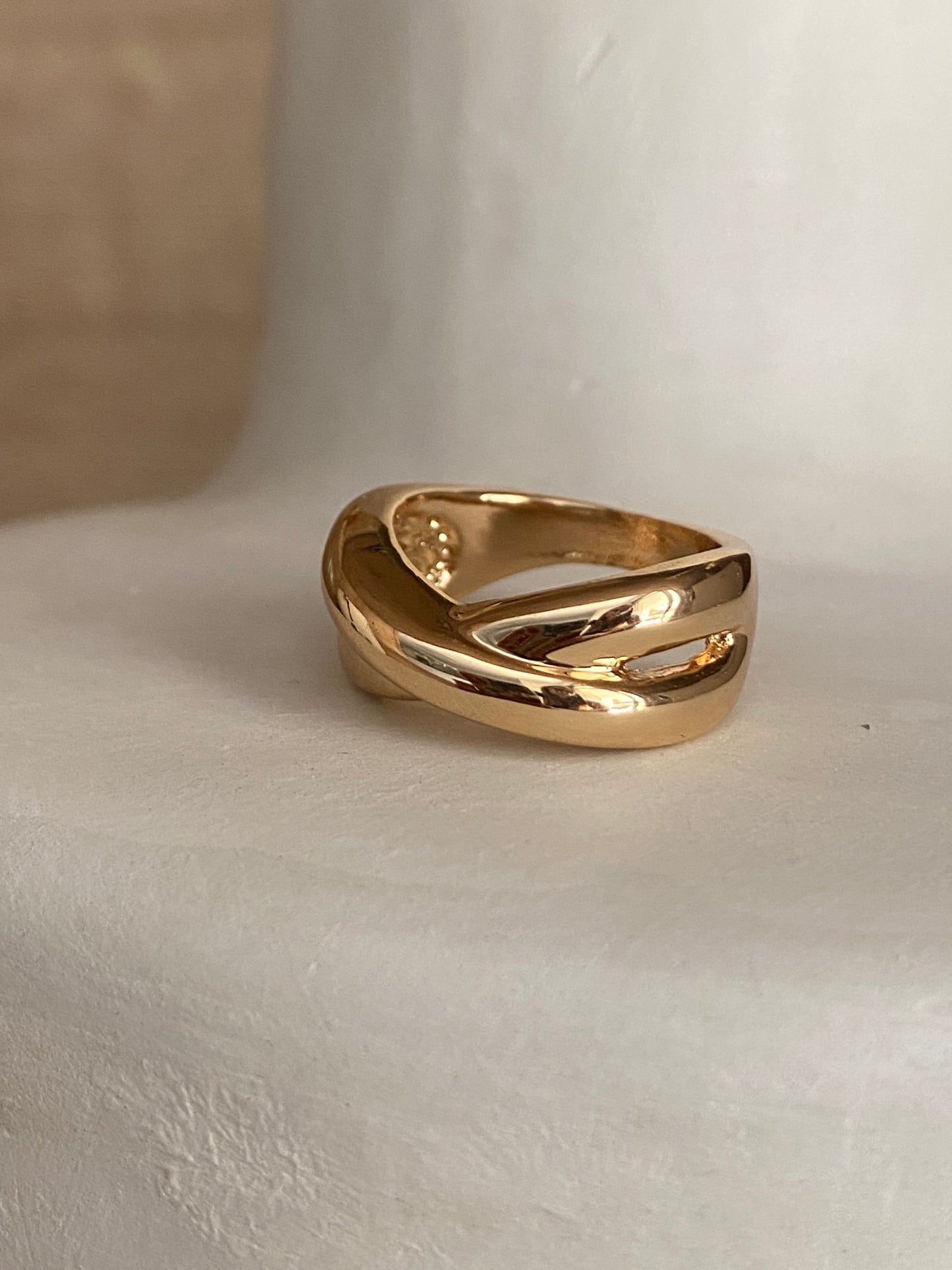 Cross ring
