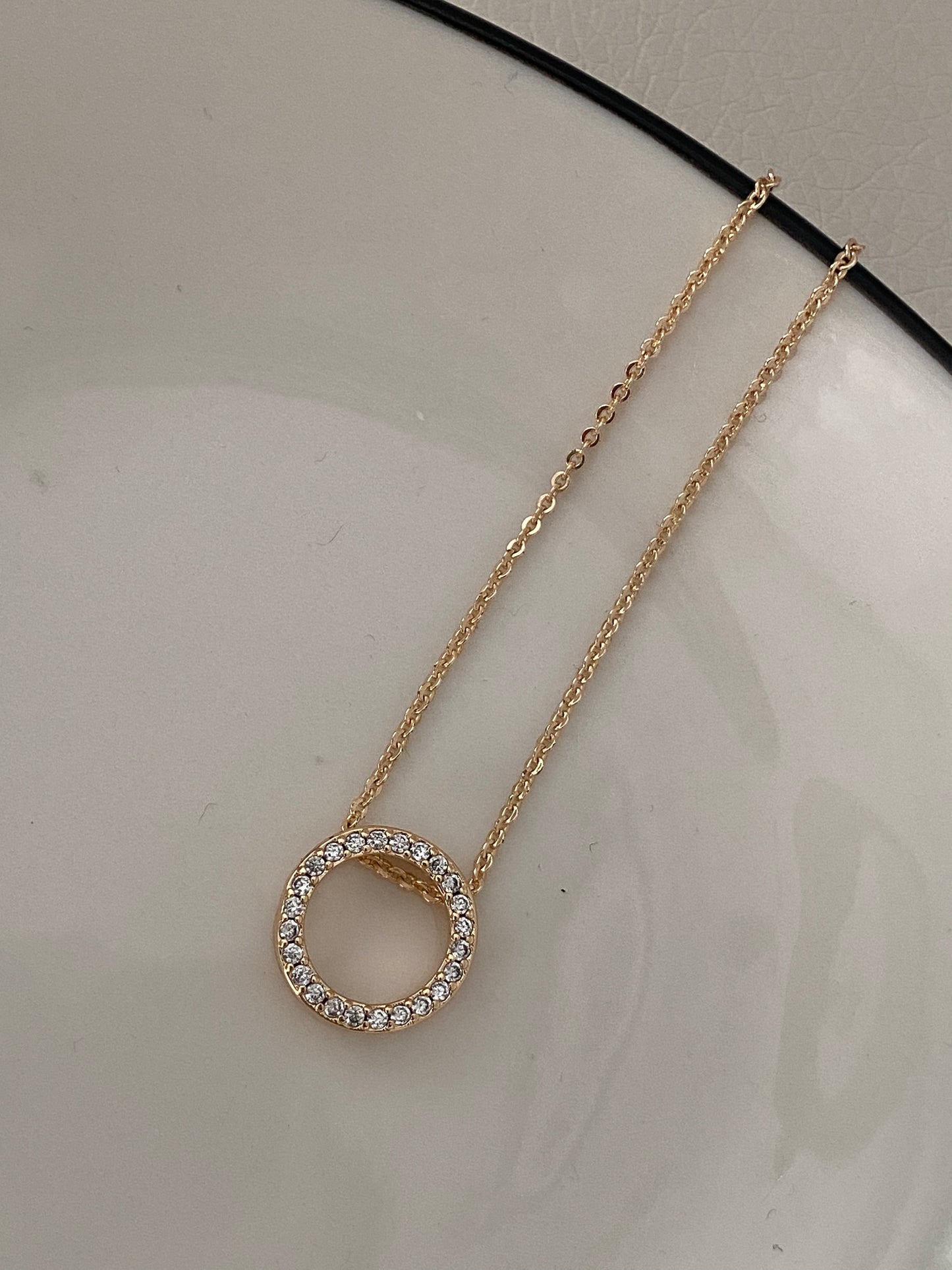 Colgante circular circonitas