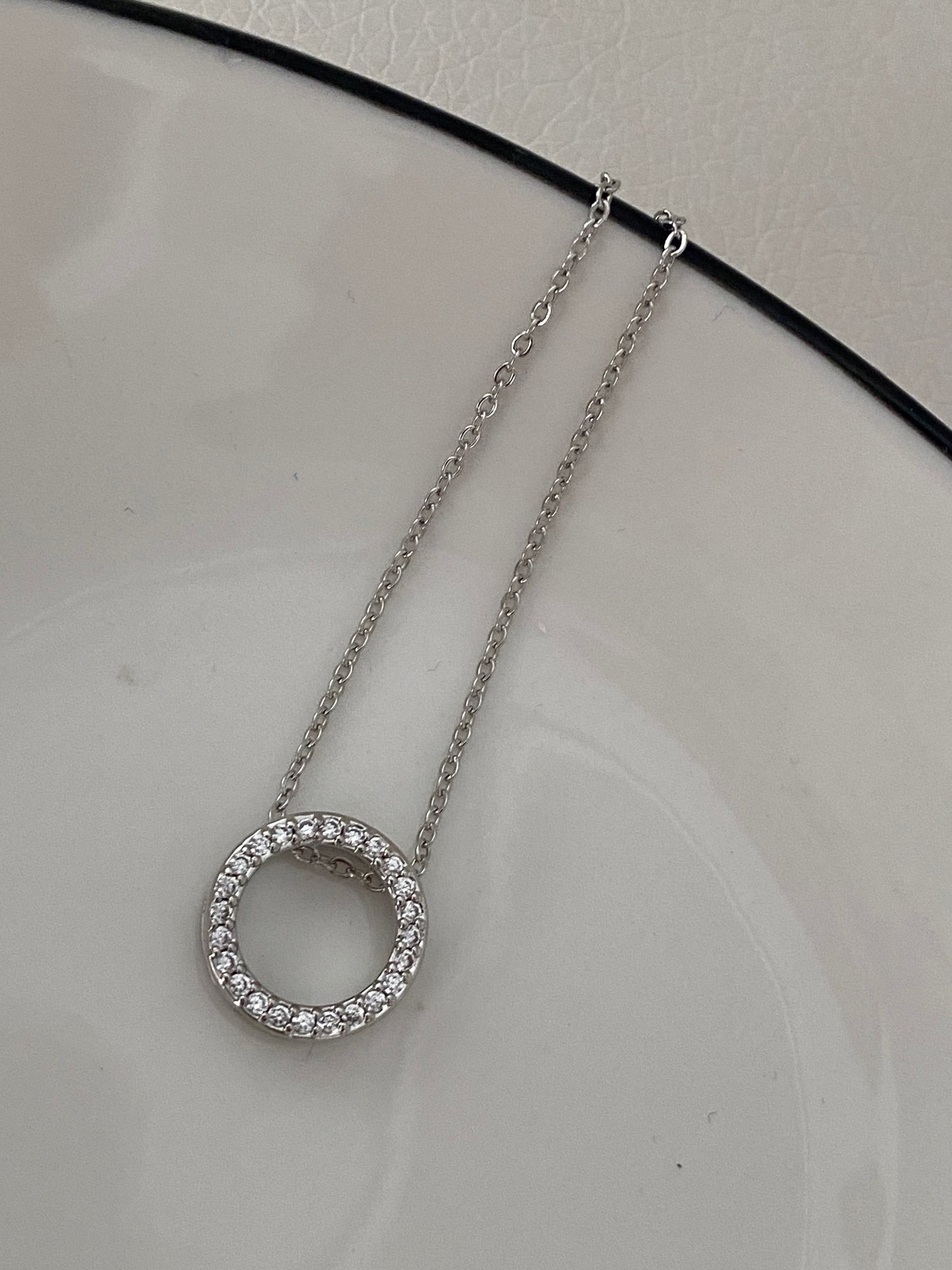 Colgante circular circonitas