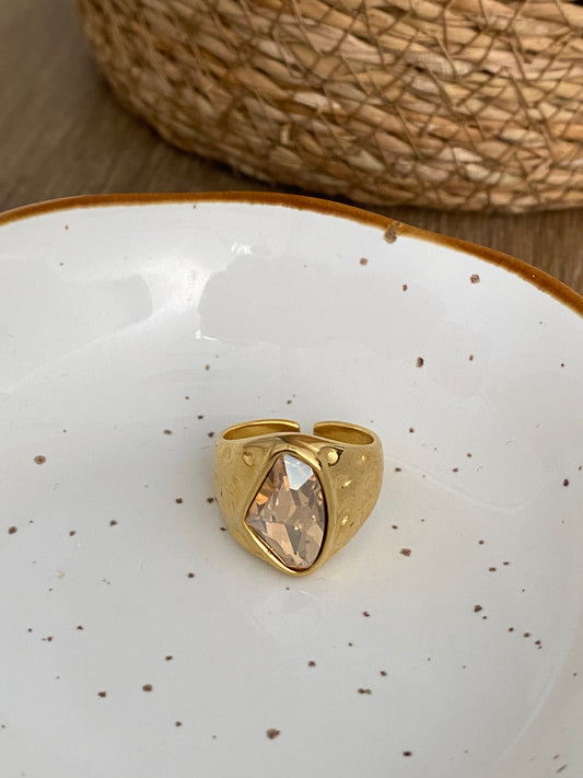 Anillo irregular circonita marrón