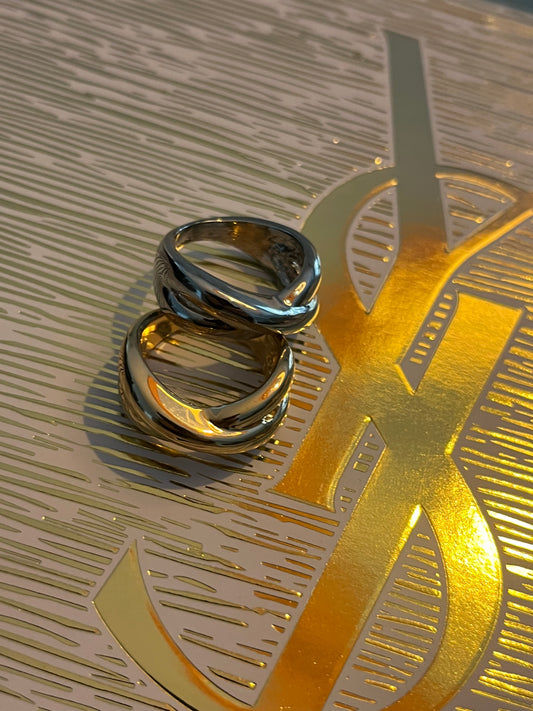 NEW IN! Anillo cruzado