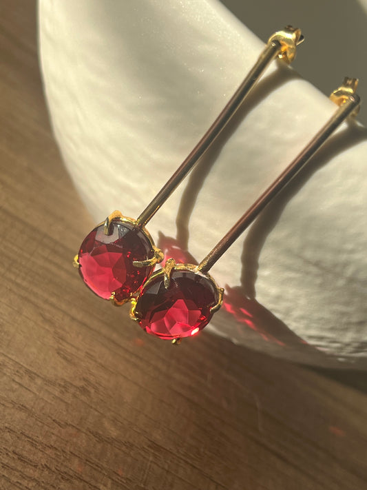 Pendientes palo con piedra roja