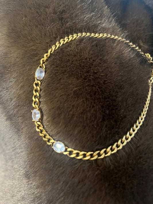 NEW IN! Gargantilla 3 circonitas