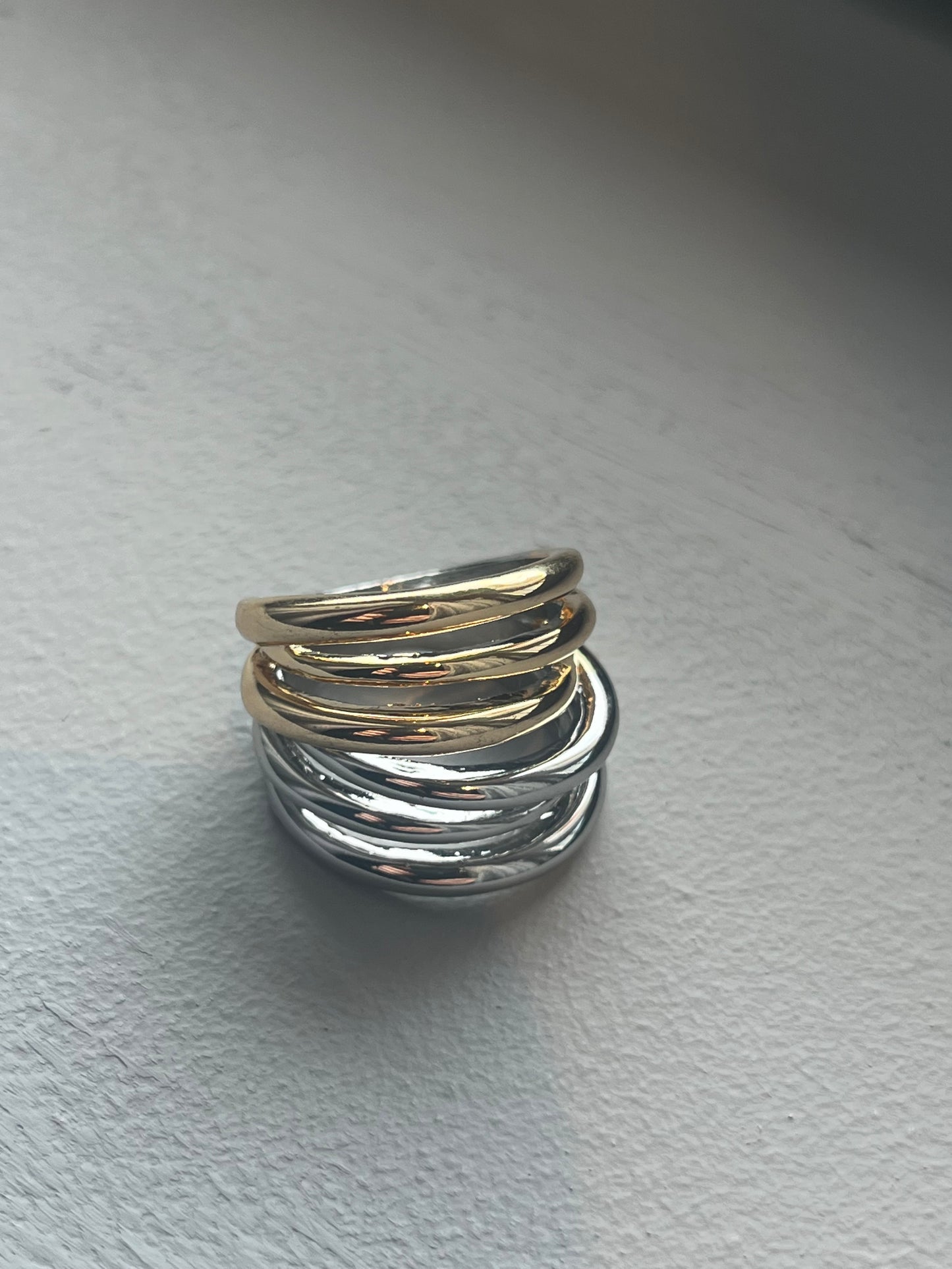 Anillo múltiple bicolor
