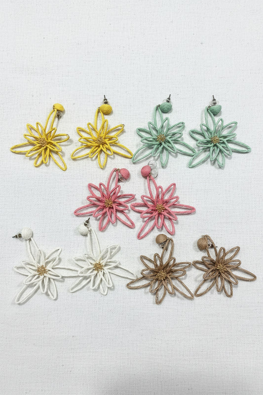 NEW IN! Pendientes flor